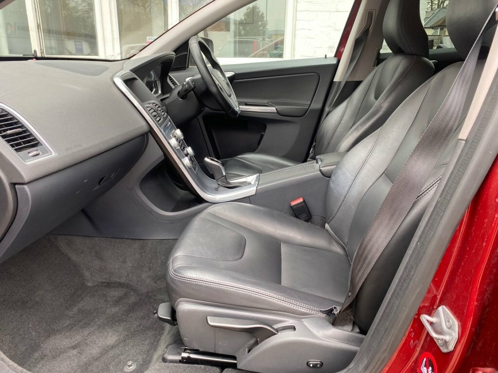 Volvo XC60 2.4L Se Lux Nav HV66WXZ Red #6