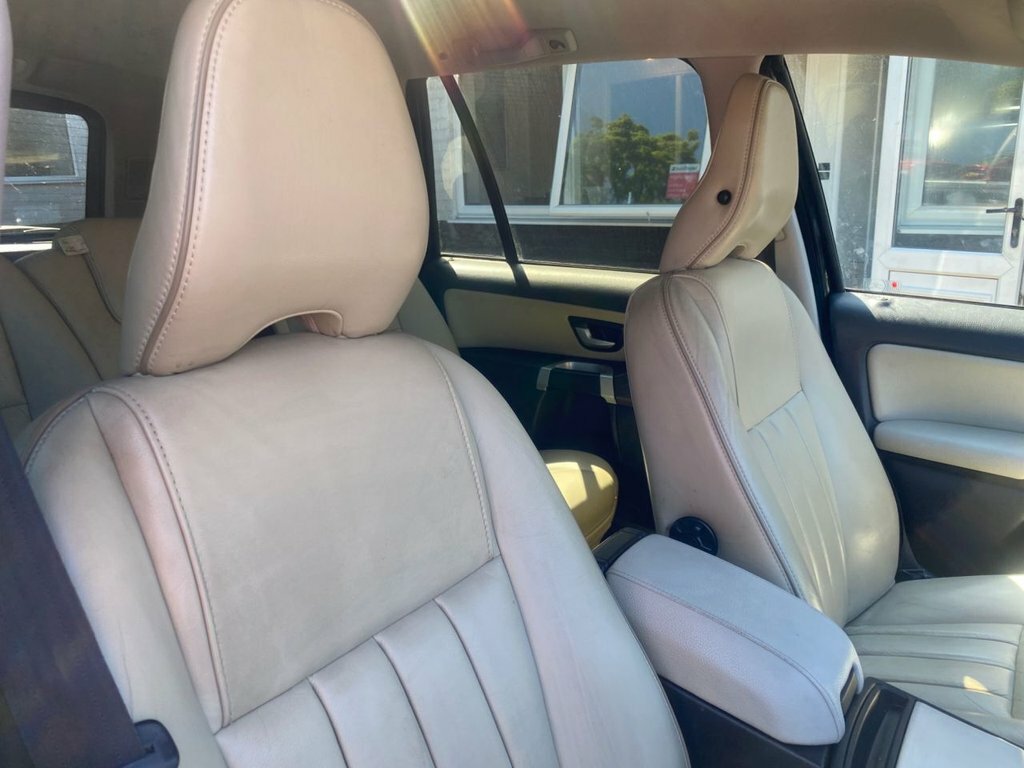 Volvo XC90 2.4L Se Lux Black