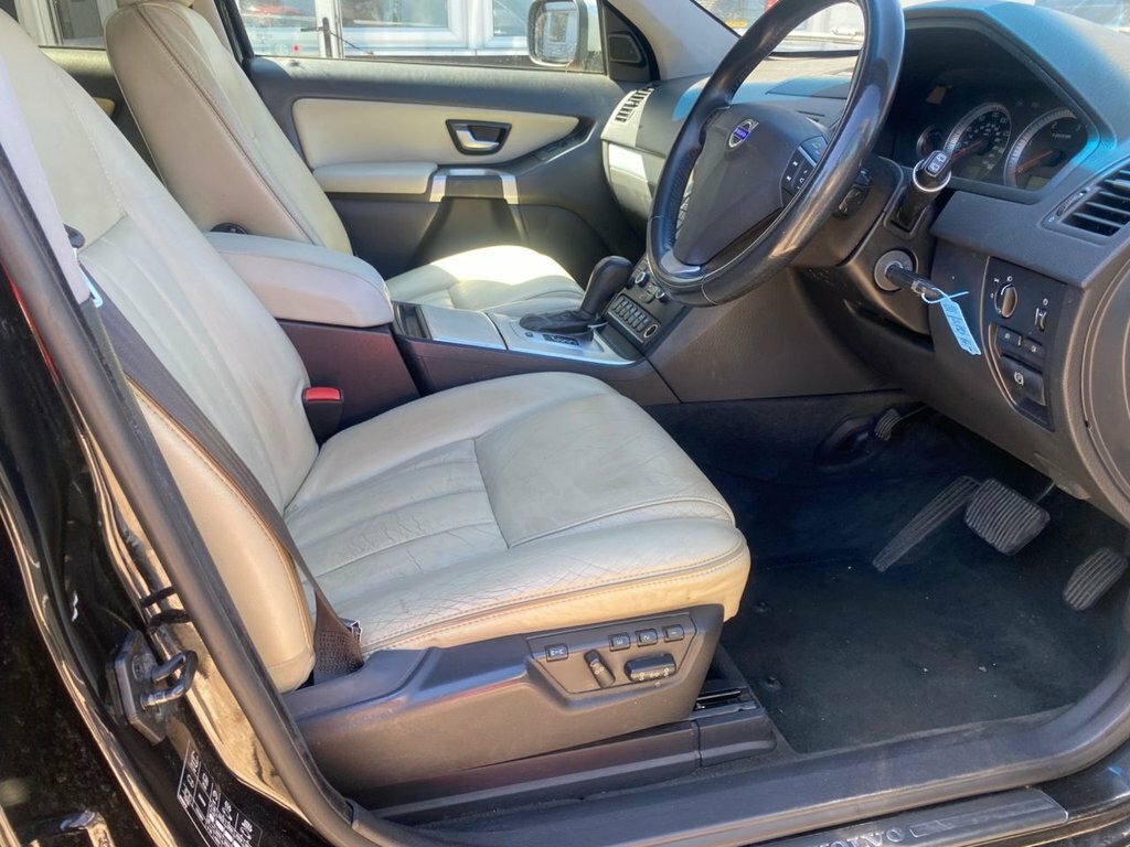 Volvo XC90 2.4L Se Lux KW14NYZ Black #4