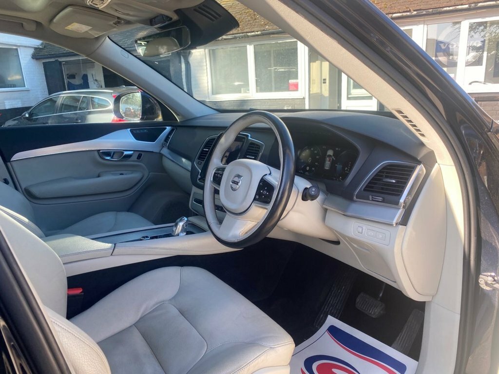 Volvo XC90 2L Momentum Blue #5