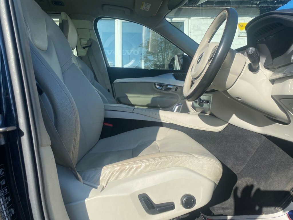 Volvo XC90 2L Momentum Blue #4