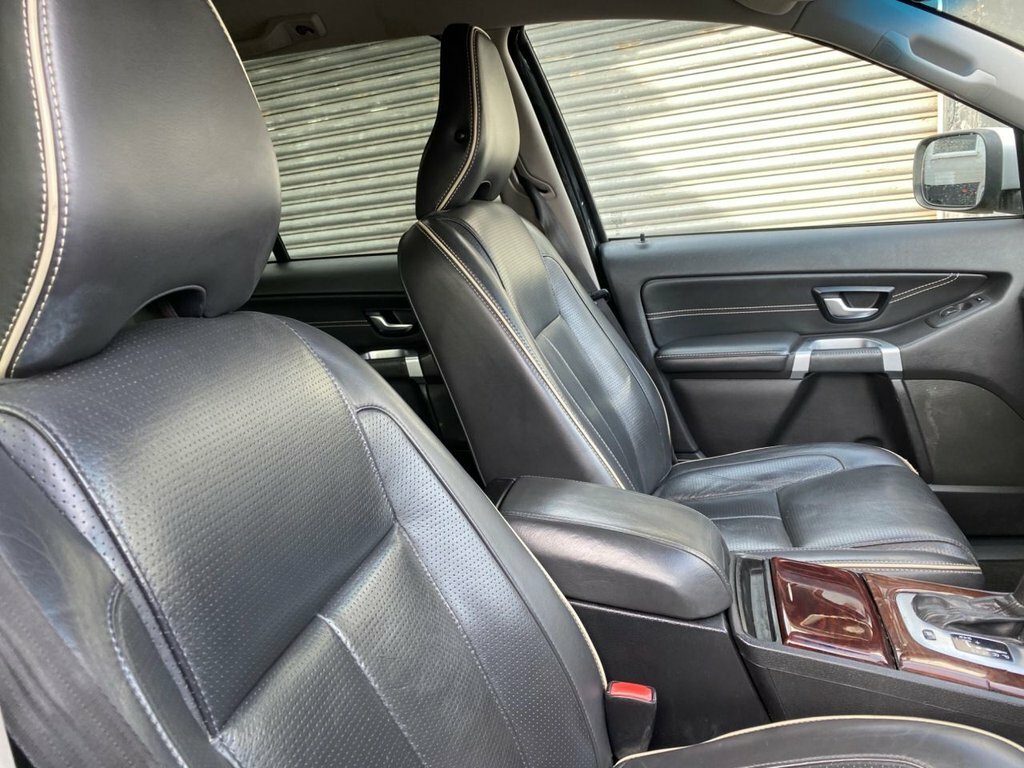 Volvo XC90 2.4L Executive Grey