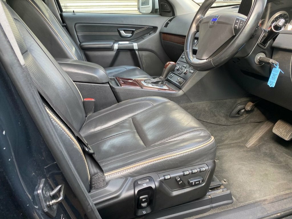 Volvo XC90 2.4L Executive YY14JVR Grey #3