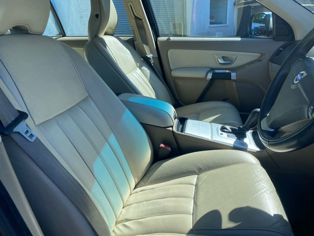Volvo XC90 2.4L Se Lux AO12YKR Blue #2