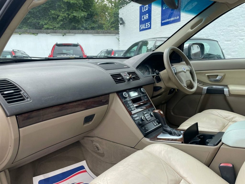 Volvo XC90  Silver #13
