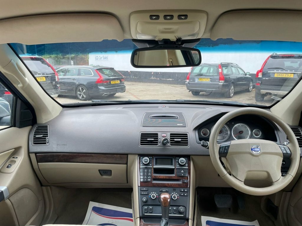 Volvo XC90  Silver #23