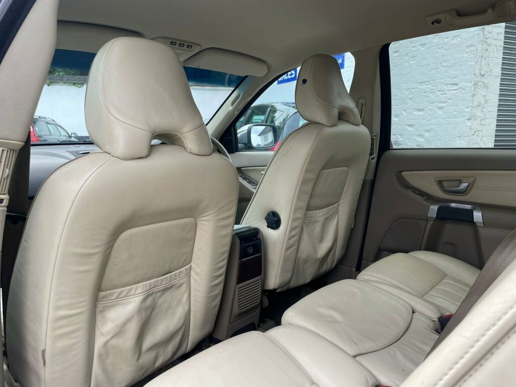 Volvo XC90  Silver #19
