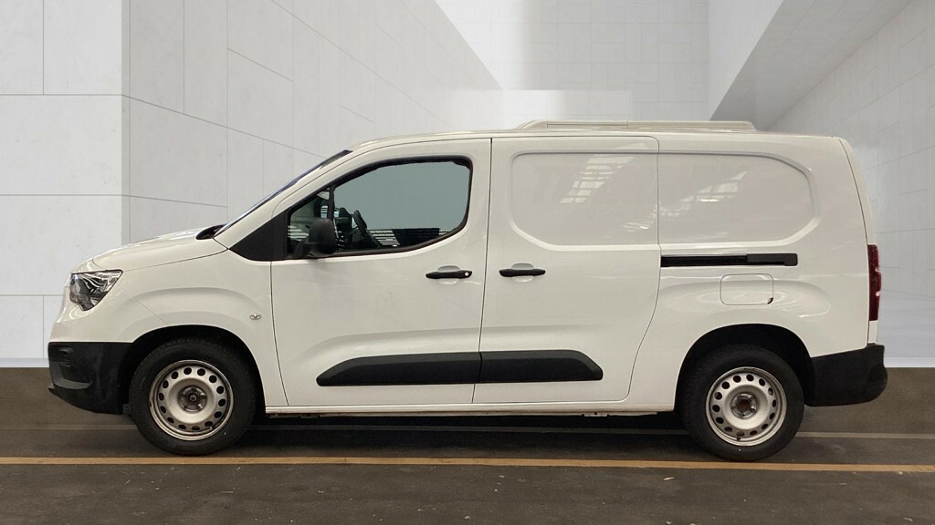 Vauxhall Combo Panel Van 1.5 Turbo D 2300 Edition 2021 DY21MJO White #6