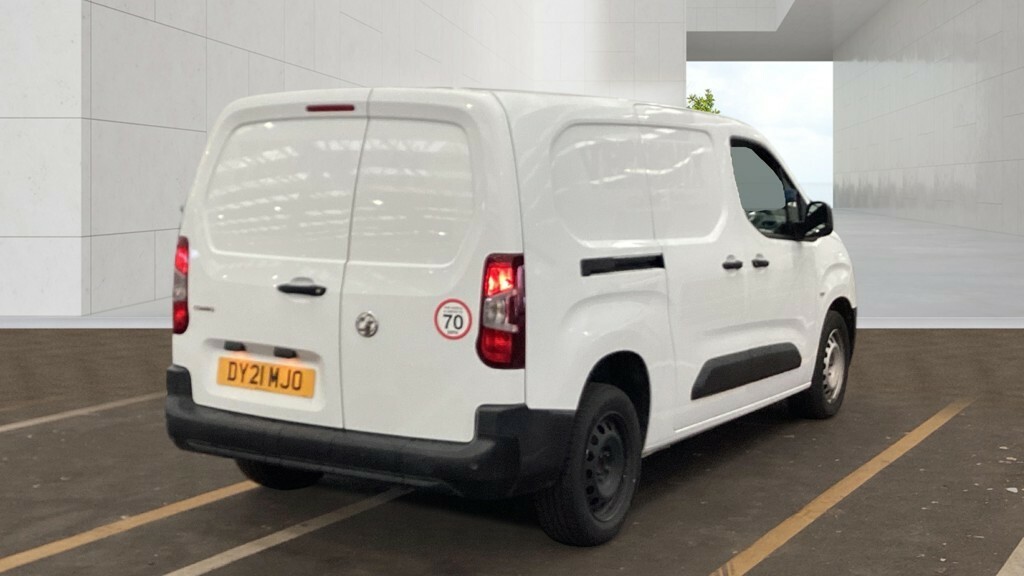 Vauxhall Combo Panel Van 1.5 Turbo D 2300 Edition 2021 DY21MJO White #4