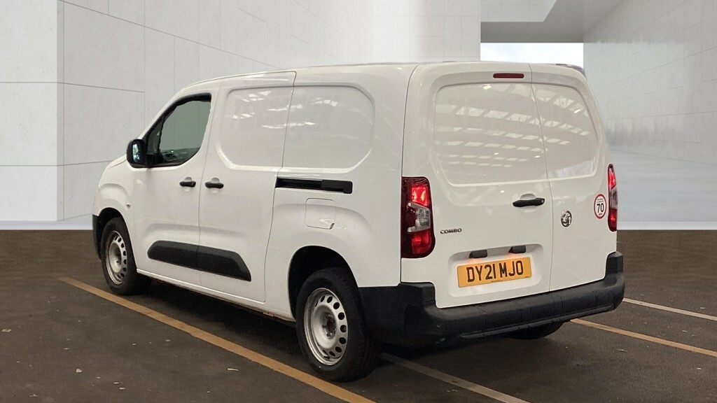 Vauxhall Combo Panel Van 1.5 Turbo D 2300 Edition 2021 DY21MJO White #3