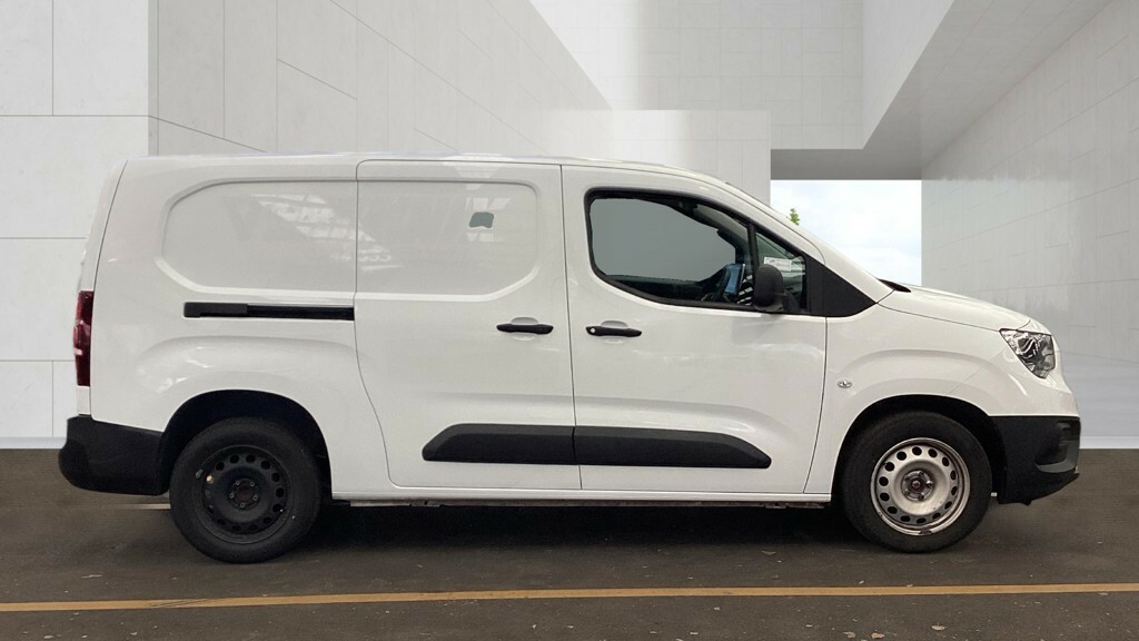 Vauxhall Combo Panel Van 1.5 Turbo D 2300 Edition 2021 DY21MJO White #5
