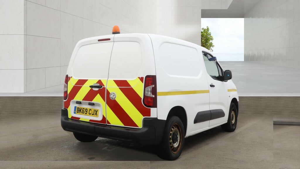 Vauxhall Combo Panel Van 1.6 Turbo D 2000 Edition 2019 White #4