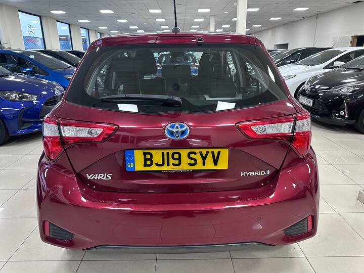 Toyota Yaris 1.5 Vvt-h Icon Tech E-cvt Euro 6 Ss BJ19SYV Red #4