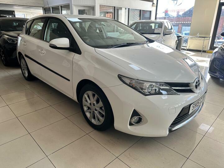 Toyota Auris 1.33 Dual Vvt-i Icon Euro 5 Ss White #2