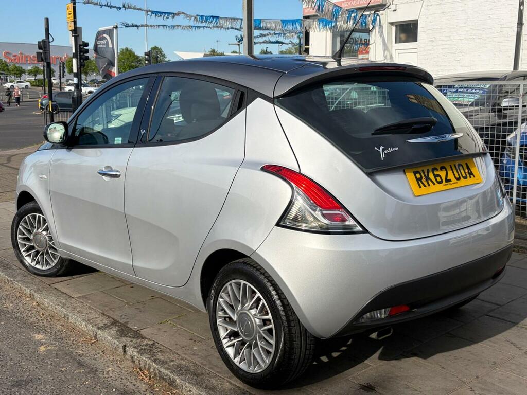 Chrysler Ypsilon Hatchback 0.9 Twinair Se Euro 5 Ss 20 RK62UOA Silver #4