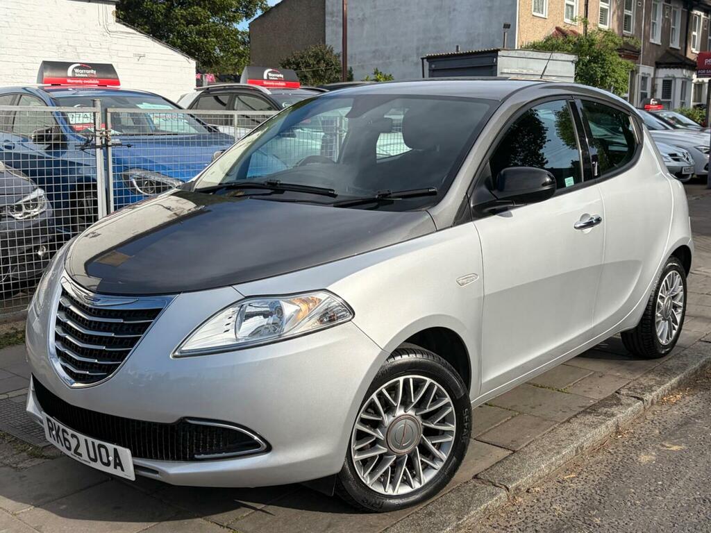 Chrysler Ypsilon Hatchback 0.9 Twinair Se Euro 5 Ss 20 RK62UOA Silver #6