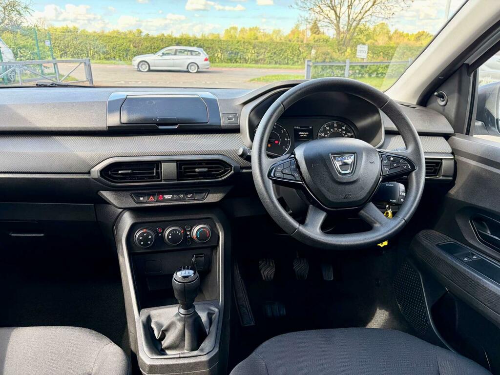 Dacia Sandero 1.0 Sce Essential Euro 6 Ss GU71UZA White #2