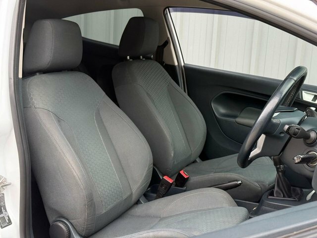 Ford Fiesta S 1.6 Hatchback CK12YCD White #6