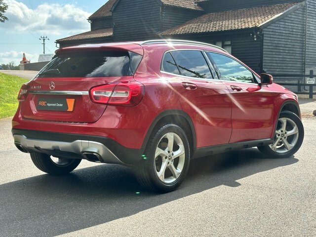Mercedes-Benz GLA Class Gla200 Sport Suv HF67KVO Red #2