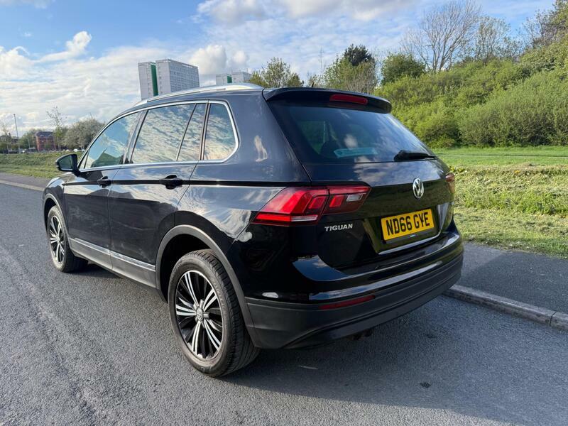 Volkswagen Tiguan 2.0 Tdi Bluemotion Tech Se Navigation 4Motion Euro ND66GYE Black #3