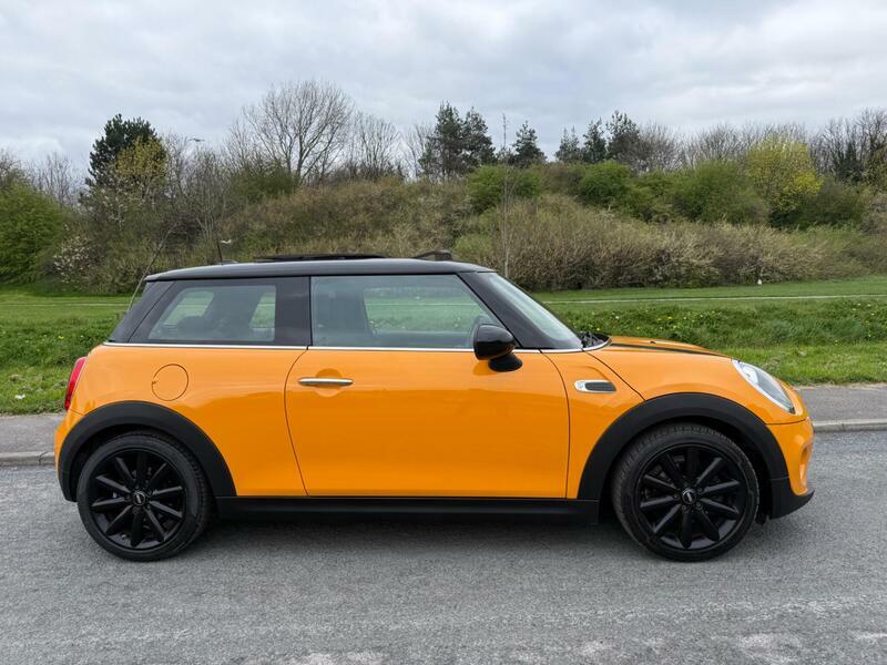Mini Hatch 1.5 Cooper D Euro 6 Ss Orange