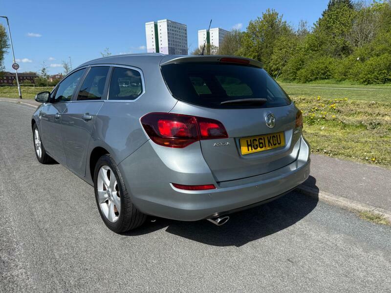 Vauxhall Astra 2.0 Cdti Ecoflex Sri Sports Tourer Euro 5 Ss Silver #3