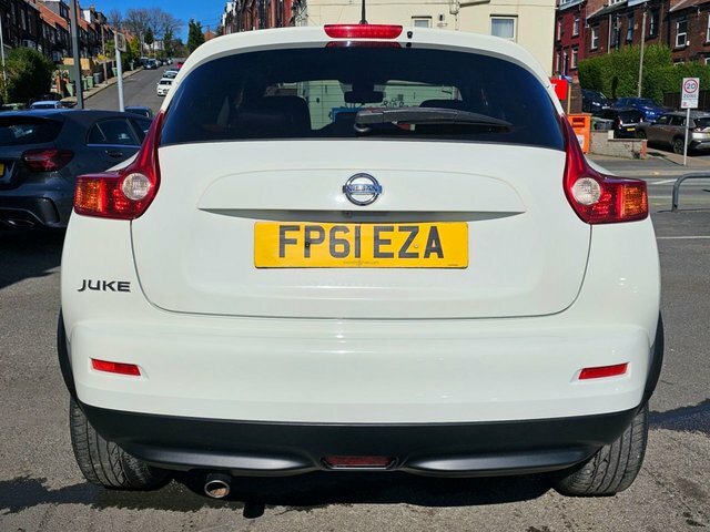 Nissan Juke Suv FP61EZA White #4