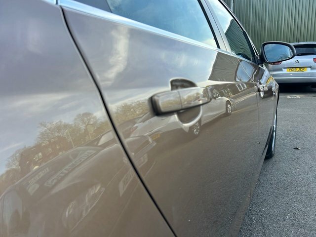 Vauxhall Astra Hatchback Brown #4