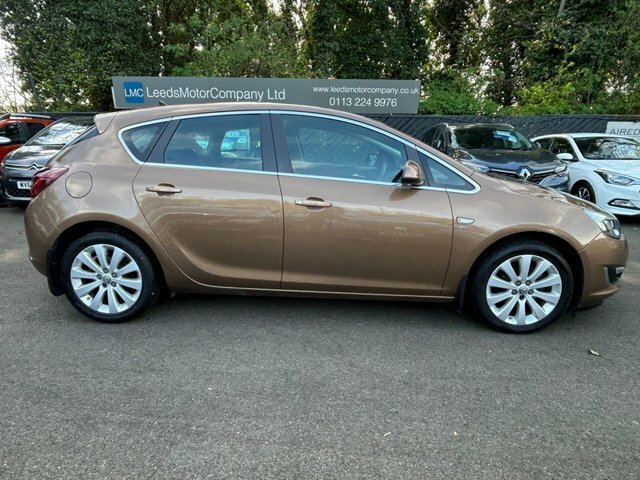 Vauxhall Astra Hatchback Brown #2