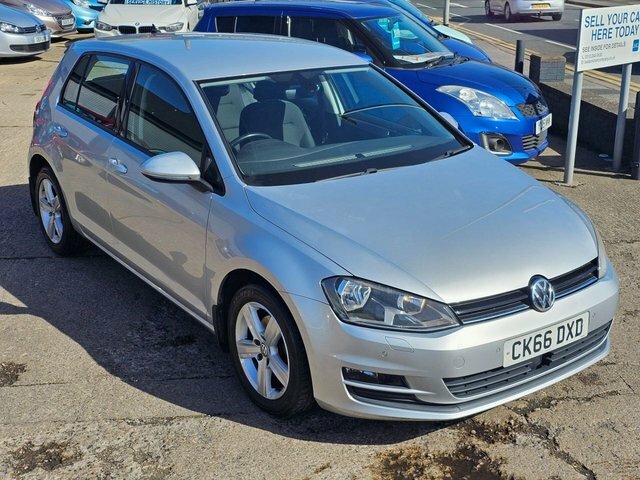 Volkswagen Golf Hatchback CK66DXD Silver #3