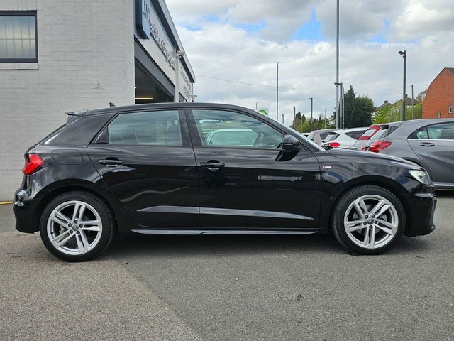 Audi A1 Hatchback YE19XPX Black #2