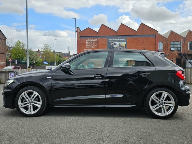 Audi A1 Hatchback YE19XPX Black #6