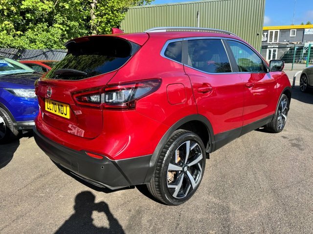 Nissan Qashqai Suv LL70NDJ Red #6