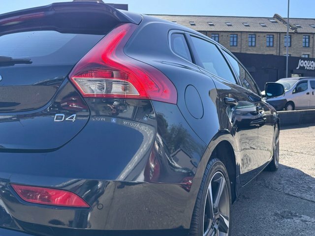 Volvo V40 Hatchback GN15WGE Black #6
