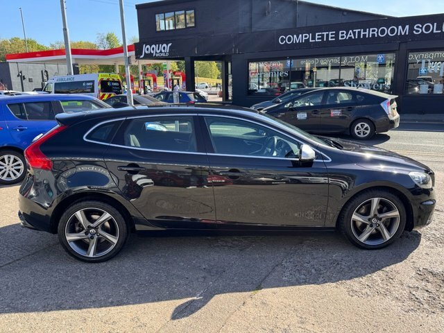 Volvo V40 Hatchback GN15WGE Black #4