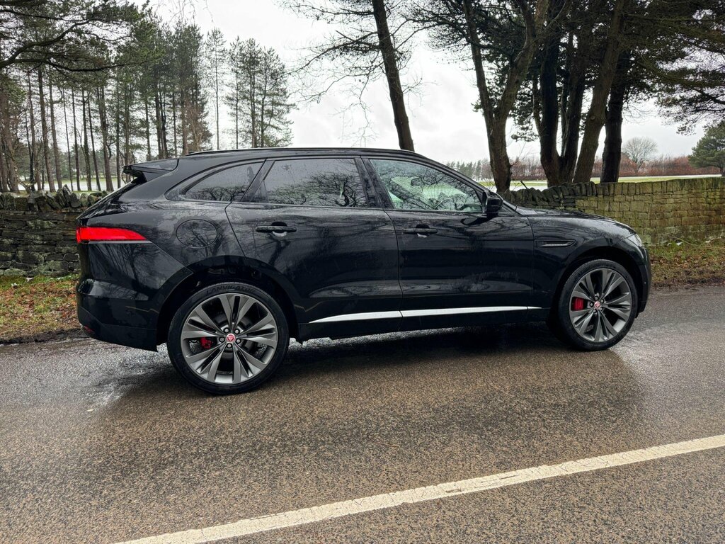 Jaguar F-Pace 3.0 D300 V6 First Edition Awd Euro 6 Ss BJ66KJU Black #6