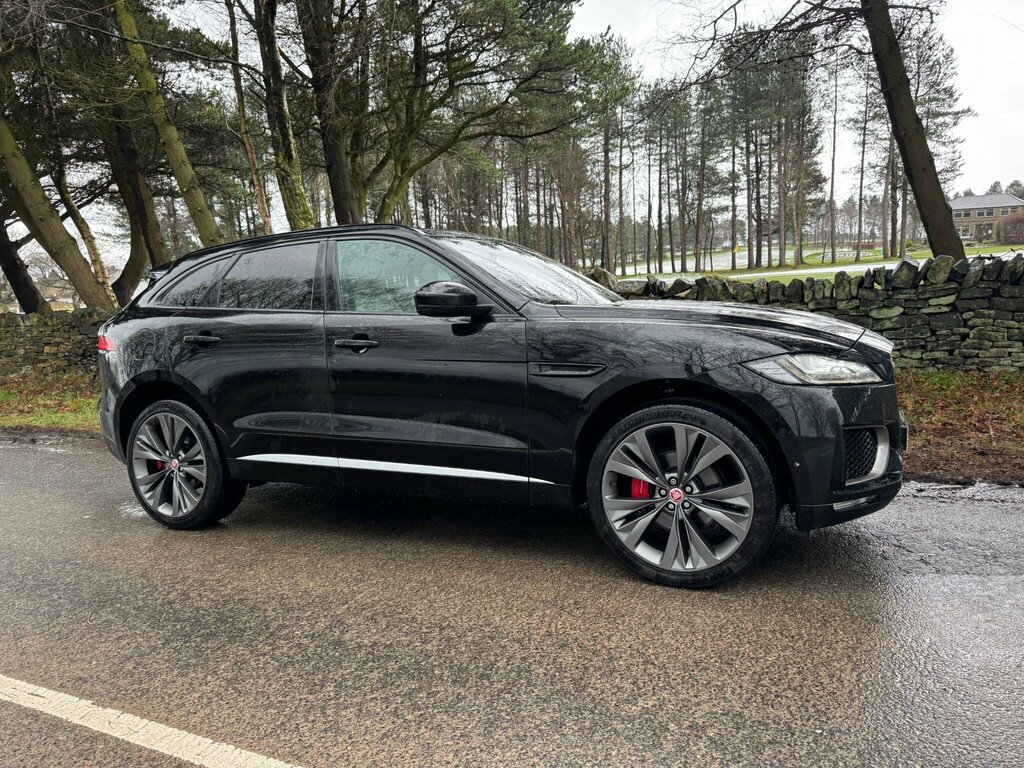 Jaguar F-Pace 3.0 D300 V6 First Edition Awd Euro 6 Ss BJ66KJU Black #3