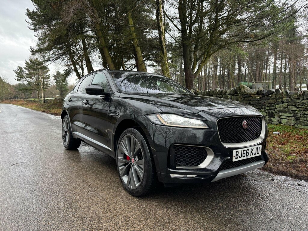 Jaguar F-Pace 3.0 D300 V6 First Edition Awd Euro 6 Ss Black