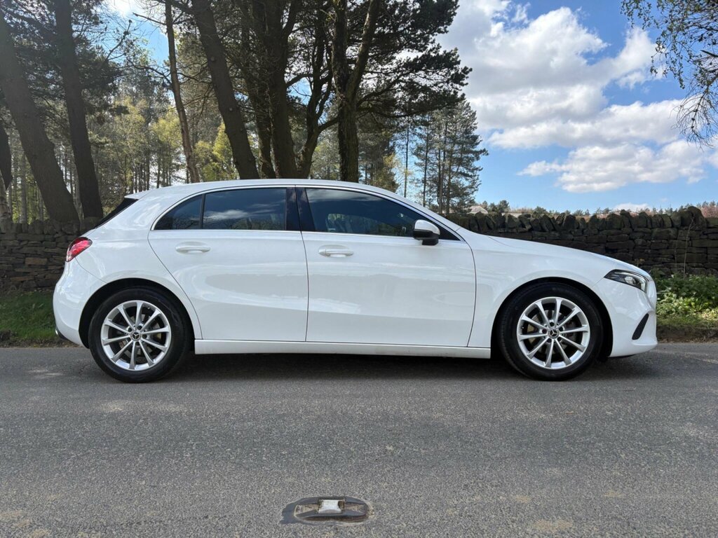 Mercedes-Benz A Class 1.5 A180d Sport 7G-dct Euro 6 Ss KP20YBC White #4