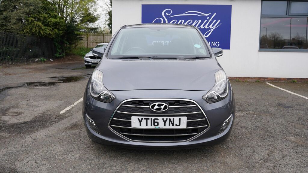 Hyundai Ix20 2016 1.4 Blue Drive Se Hatchback YT16YNJ Grey #6