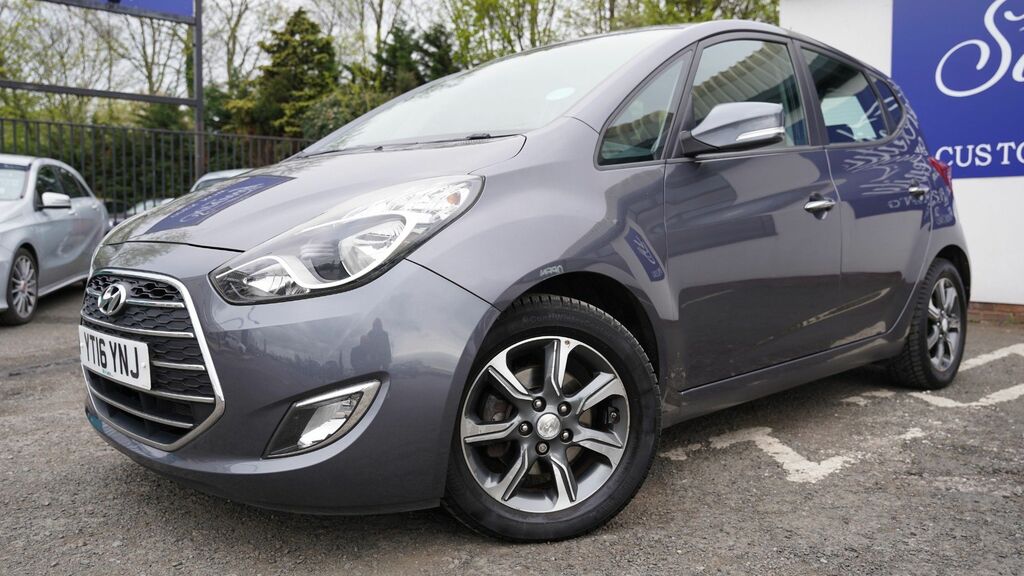 Hyundai Ix20 2016 1.4 Blue Drive Se Hatchback YT16YNJ Grey #3