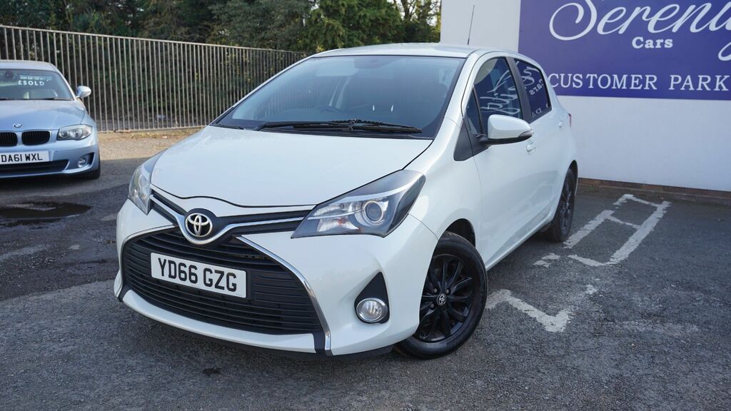 Toyota Yaris 2016 1.33 Dual Vvt-i Icon Hatchback Man White