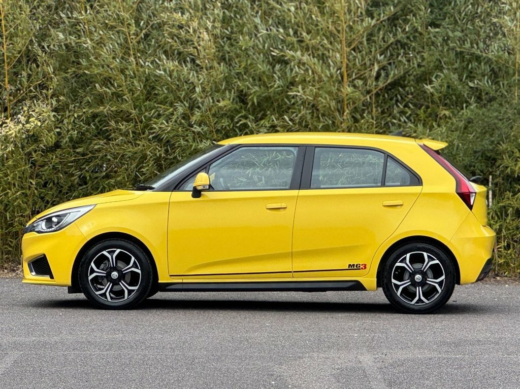 MG MG3 1.5L Exclusive Nav EO72SXW Yellow #4