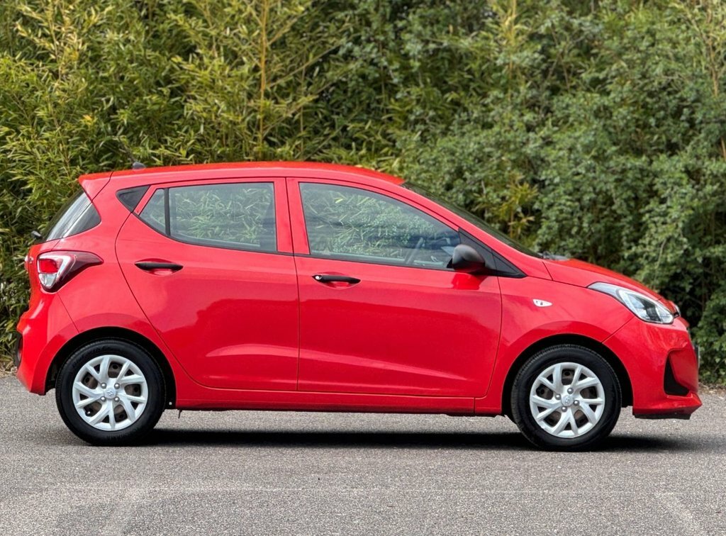 Hyundai I10 1L S MJ68NKN Red #3