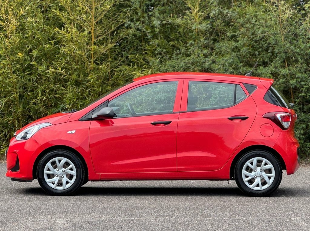 Hyundai I10 1L S MJ68NKN Red #4