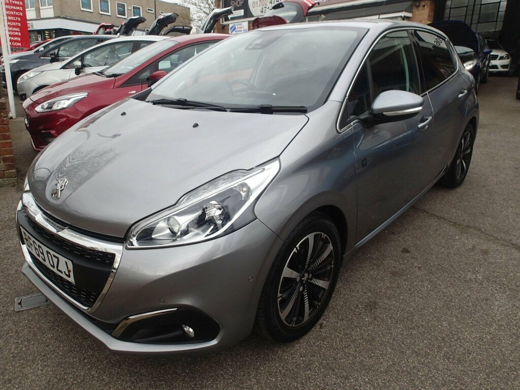 Peugeot 208 1.2 Puretech Tech Edition Euro 6 Ss BF69OZJ Grey #2