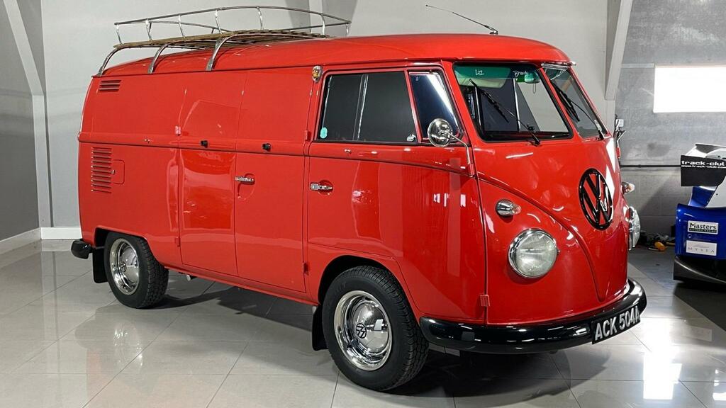 Volkswagen Transporter Manual ACK504A Red #2