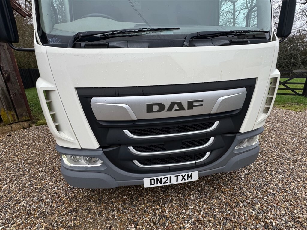 DAF All Models 4.5 L Lf180 7.5T 20Ft Box Lorry With Column Tailli DN21TXM White #3