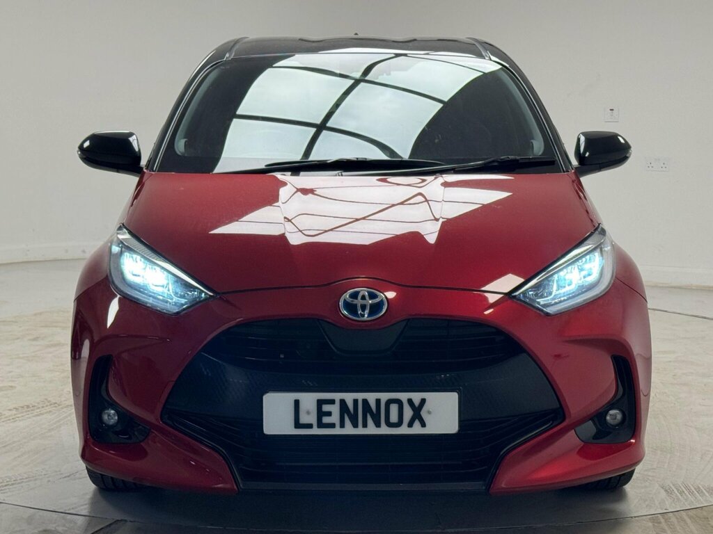 Toyota Yaris 1.5 Vvt-h Dynamic E-cvt Euro 6 Ss PY22HTP Red #2