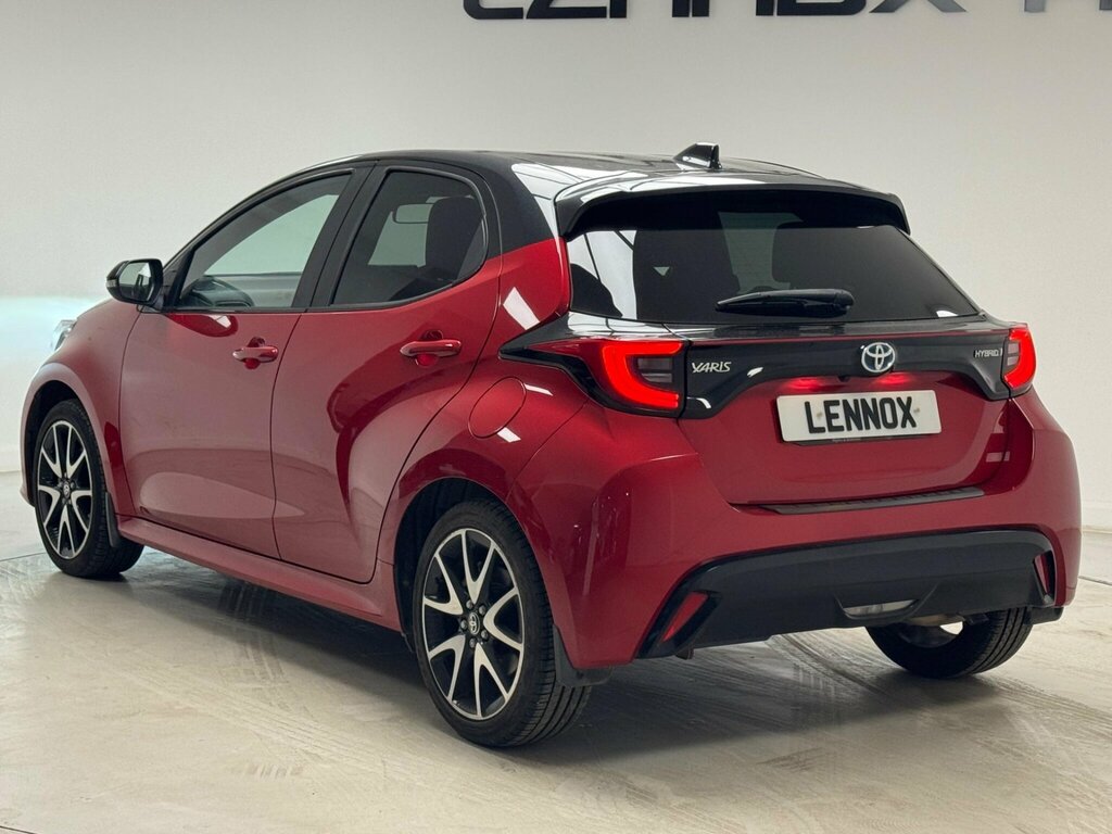 Toyota Yaris 1.5 Vvt-h Dynamic E-cvt Euro 6 Ss PY22HTP Red #6